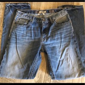 BKE Ryan Distressed Straight Leg 32 L